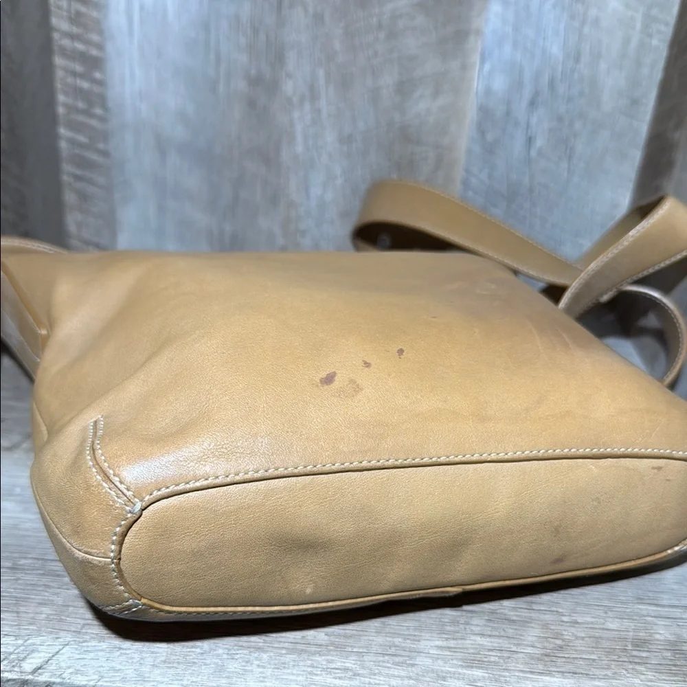 COACH Vintage Legacy Duffle Purse A04D-9326